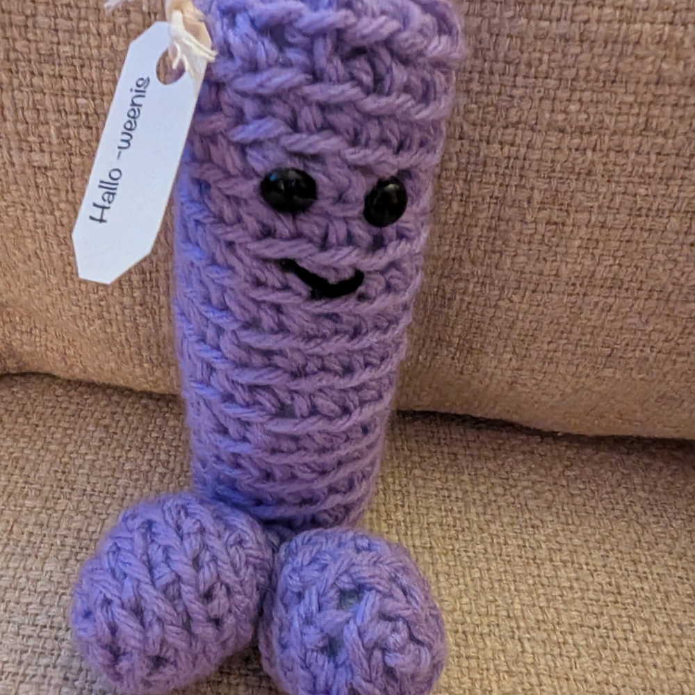 Purple Knitted Plush Hallow-wenis